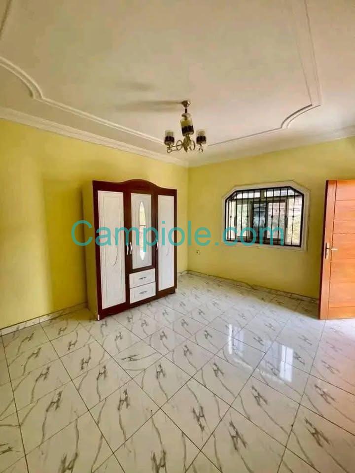 39336- Appartement nouvellement construit, Damas, Yaoundé