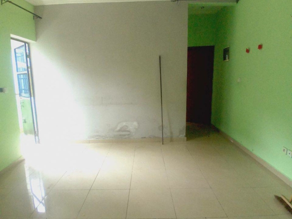 STUDIO MODERNE ENTIEREMENT STAFFÉ À LOGPOM, DOUALA