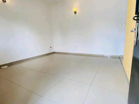 STUDIO MODERNE PROPRE SITUÉ À LOGBESSOU, DOUALA