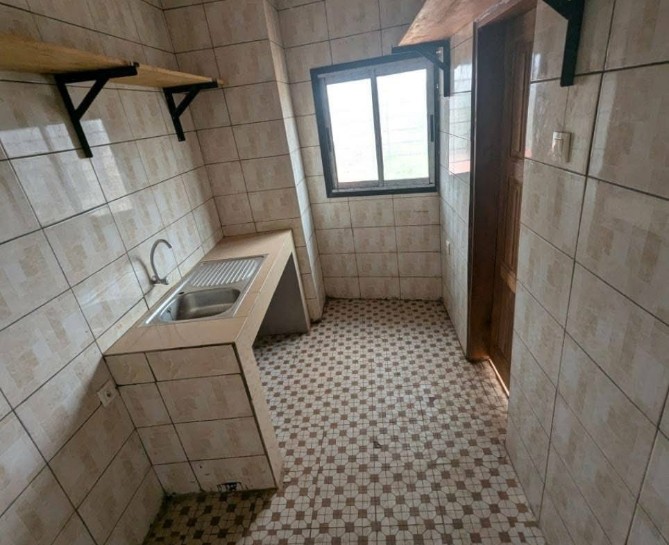 APPARTEMENT 3CHAMBRES À LOUER, YAOUNDÉ NKOLFOULOU