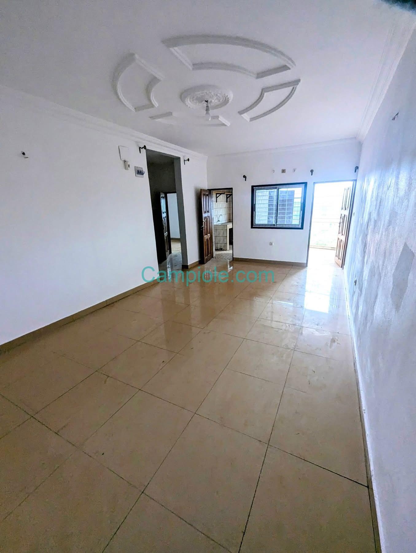 40677- APPARTEMENT 3CHAMBRES À LOUER, YAOUNDÉ NKOLFOULOU