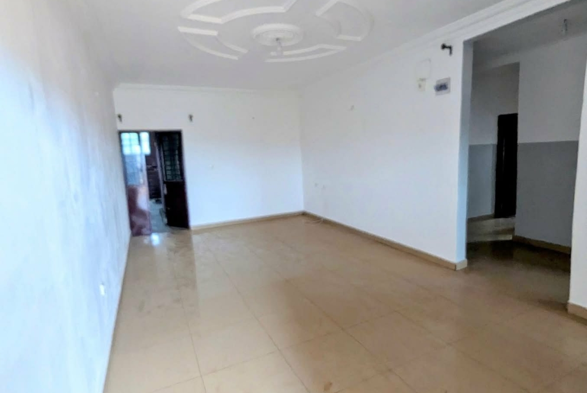 APPARTEMENT 3CHAMBRES À LOUER, YAOUNDÉ NKOLFOULOU
