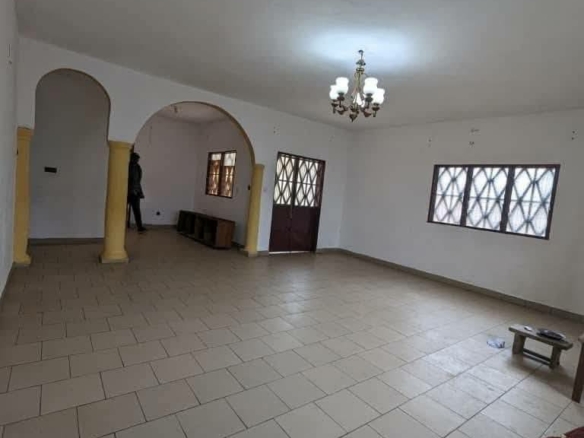 Appartement bon standing 3chambres à louer, Obobogo, Yaoundé