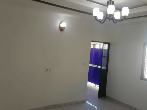 Appartement à louer à Douala, Makepe Saint Tropez
