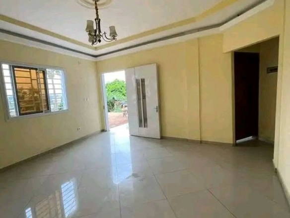 YAOUNDÉ FOUGEROLLE MAGNIFIQUE APPARTEMENT À LOUER