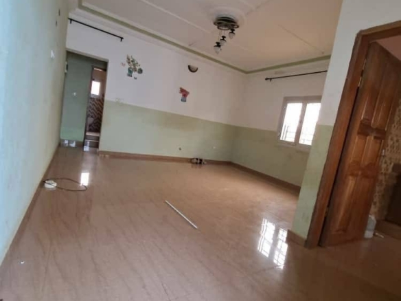 Studio moderne à louer, Yaoundé Nkolfoulou