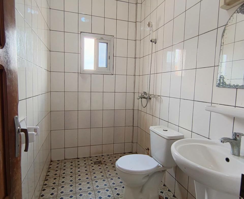 Appartement à louer, Yaoundé Ngousso en bordure de route