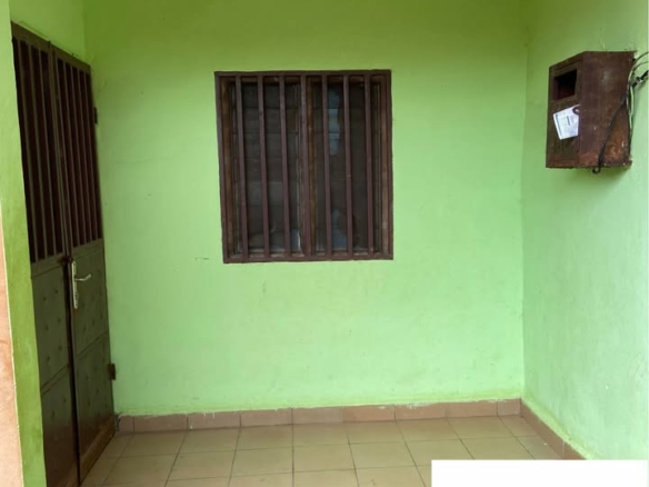 Appartement moderne avec château d’eau, Bertoua Nkolbikon