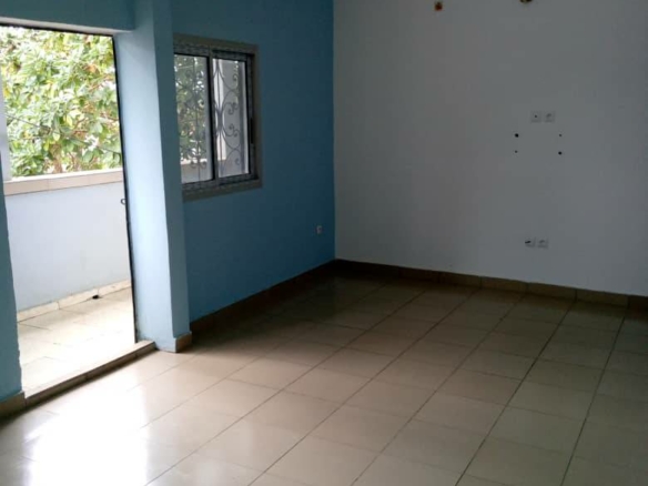 APPARTEMENT MODERNE STAFFÉ SITUÉ À DOUALA PK10