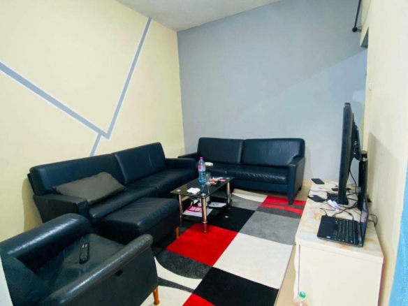 STUDIO MODERNE SITUÉ À PK12