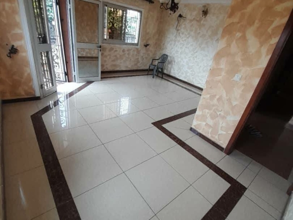 MAGNIFIQUE APPARTEMENT EN PLEIN COEUR DE LOGPOM DOUALA