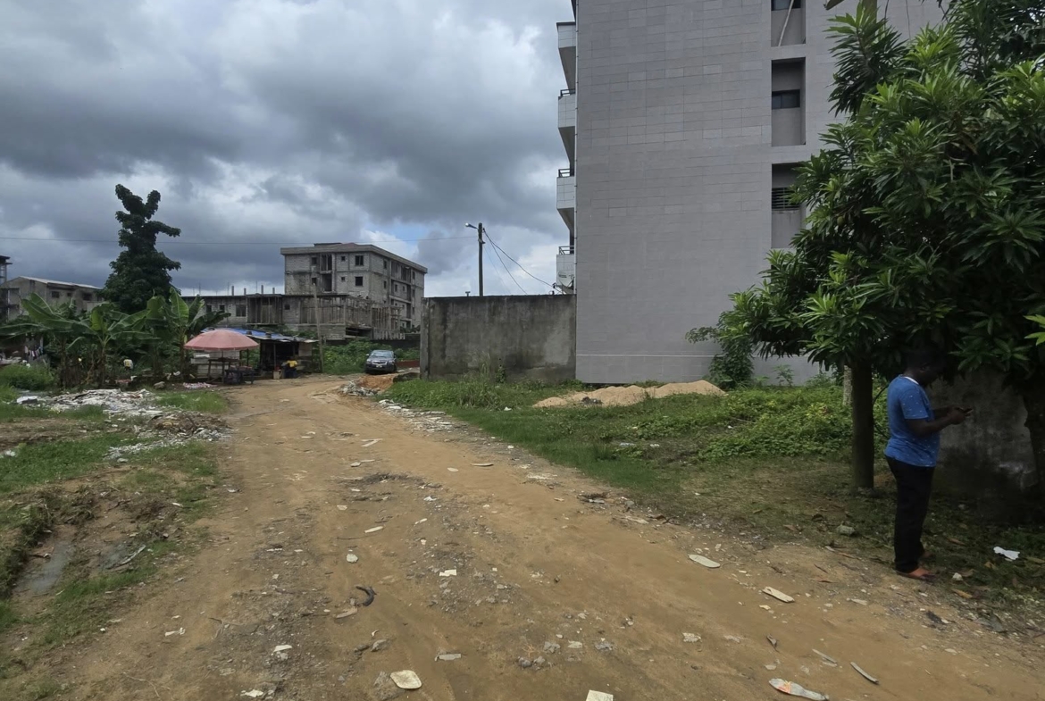 Terrain titré à vendre à Logbessou superficie 357m²
