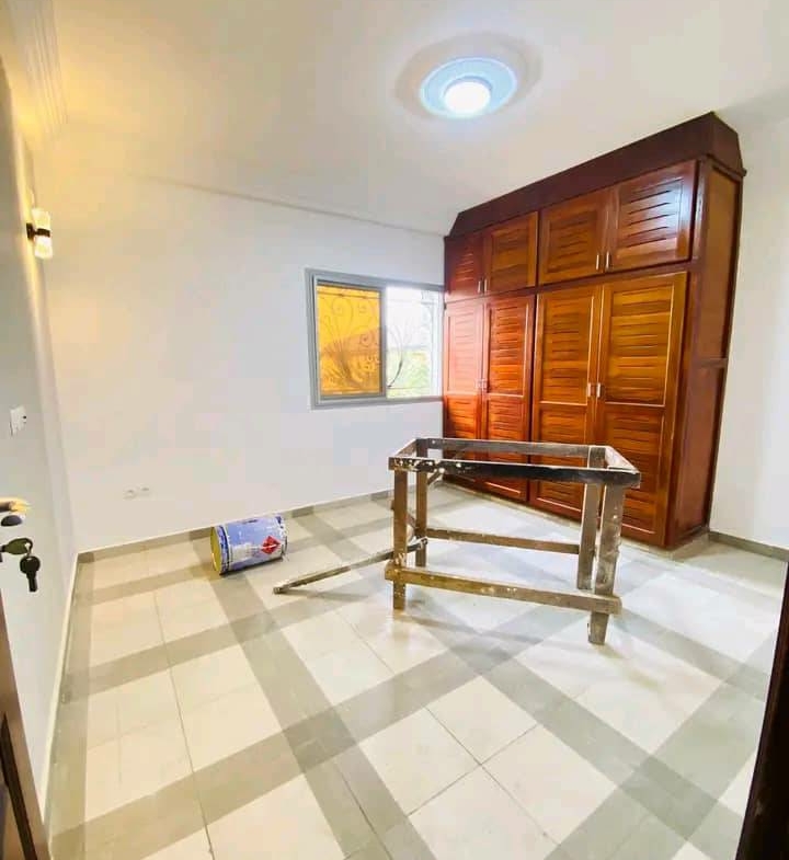 MAGNIFIQUE APPARTEMENT NEUF STAFFÉ SITUÉ À LOGBESSOU