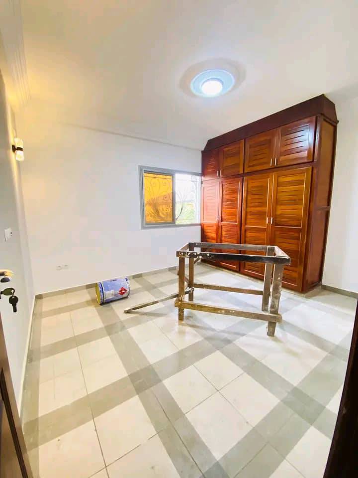 MAGNIFIQUE APPARTEMENT NEUF STAFFÉ SITUÉ À LOGBESSOU