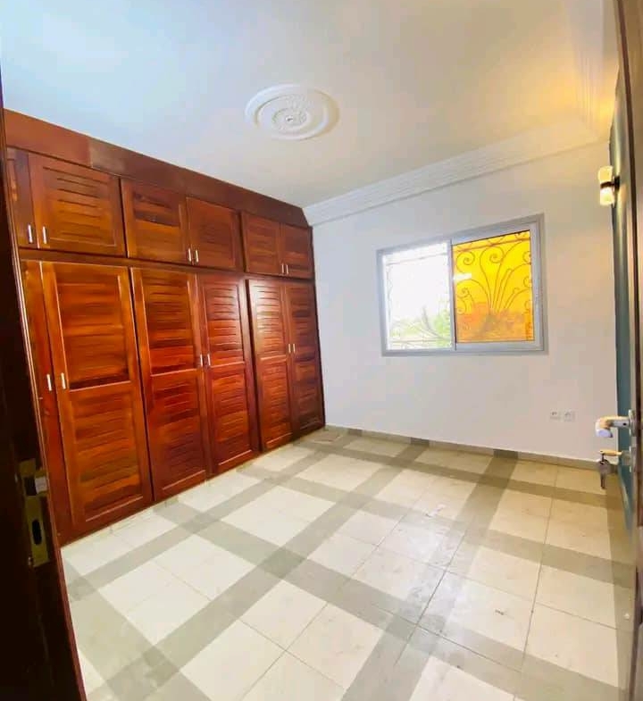 MAGNIFIQUE APPARTEMENT NEUF STAFFÉ SITUÉ À LOGBESSOU