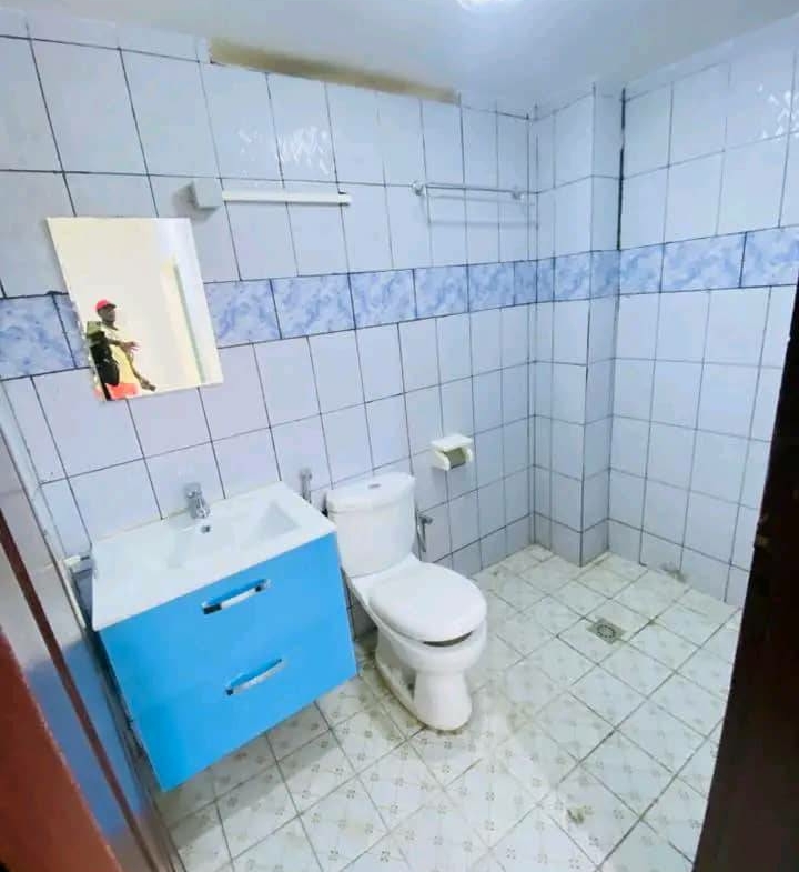 MAGNIFIQUE APPARTEMENT NEUF STAFFÉ SITUÉ À LOGBESSOU