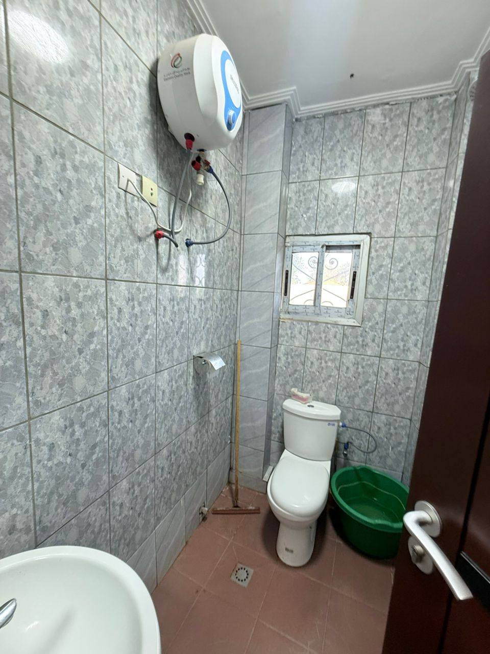 Studio moderne Nkolfoulou montée Saplait