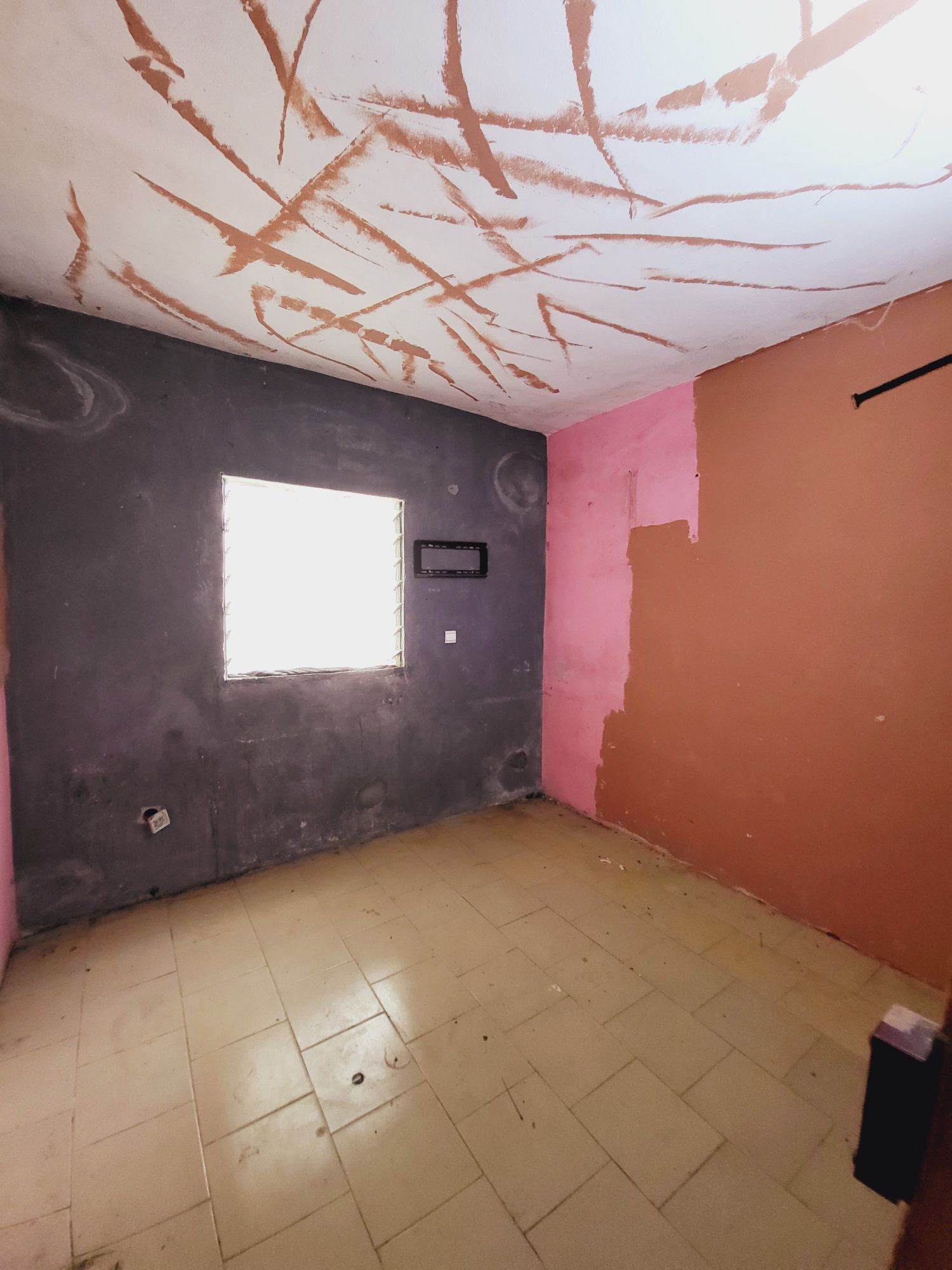 STUDIO À LOUER KOTTO RÉSIDENCE AVEC FORAGE