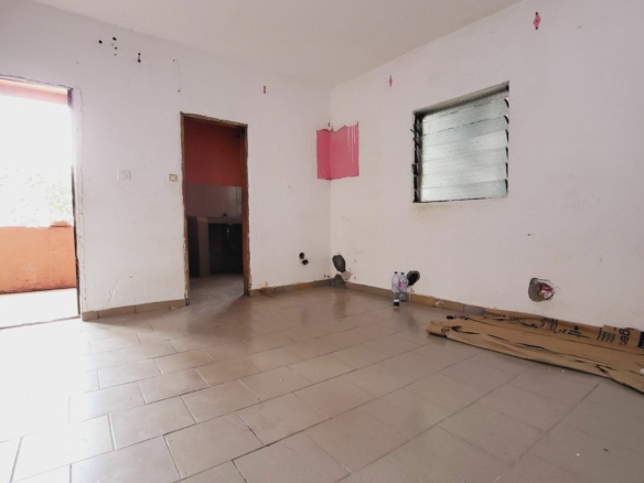 STUDIO À LOUER KOTTO RÉSIDENCE AVEC FORAGE