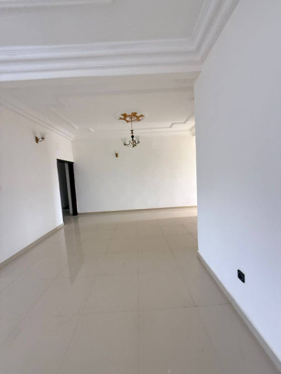 APPARTEMENT NEUF À LOUER NGOUSSO