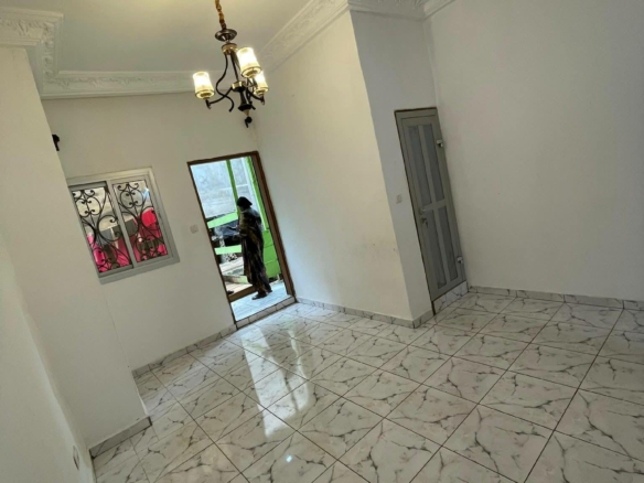 Studio à louer à Yaoundé Nkolmesseng