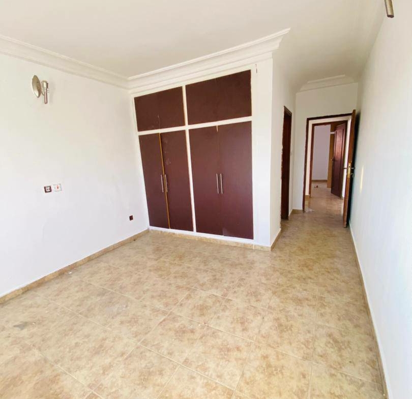 APPARTEMENT MODERNE STAFFÉ SITUÉ À MAKÉPÉ SAINT TROPEZ