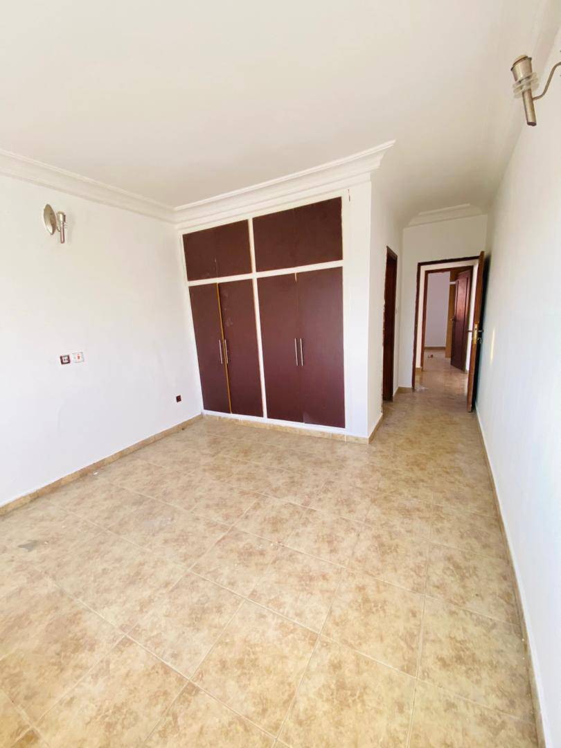 APPARTEMENT MODERNE STAFFÉ SITUÉ À MAKÉPÉ SAINT TROPEZ