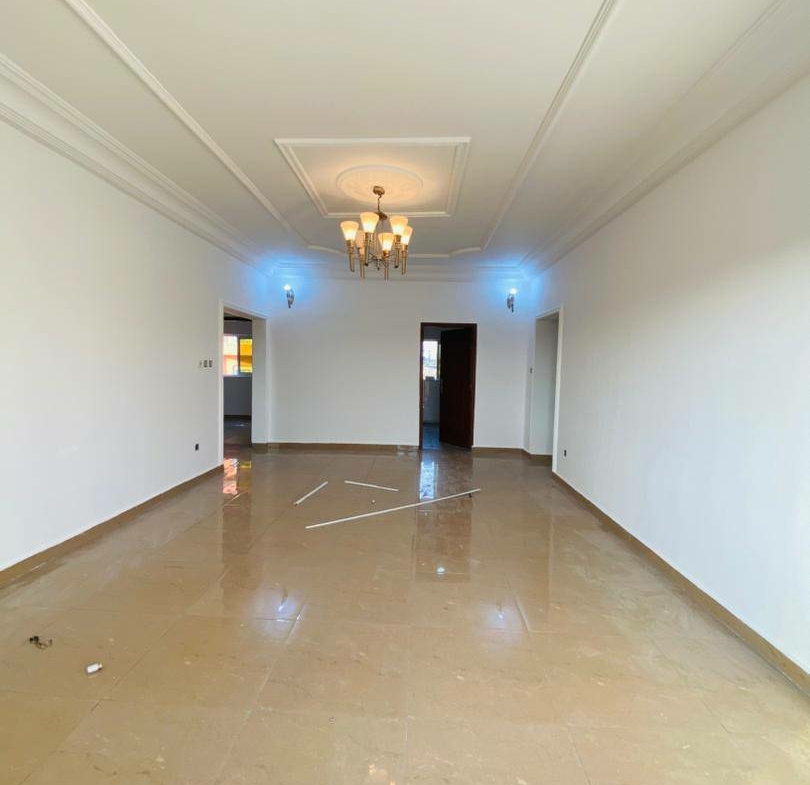 APPARTEMENT MODERNE STAFFÉ SITUÉ À MAKÉPÉ SAINT TROPEZ