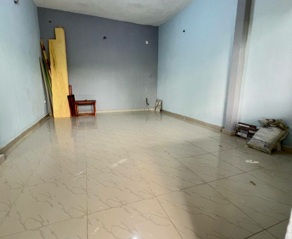 GRAND STUDIO MODERNE À LOGBESSOU