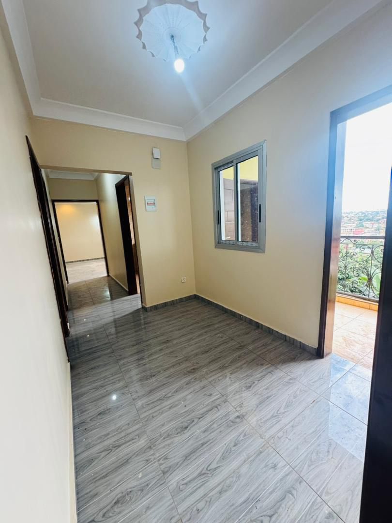 Appartement haut standing Nsimeyong Terre Rouge