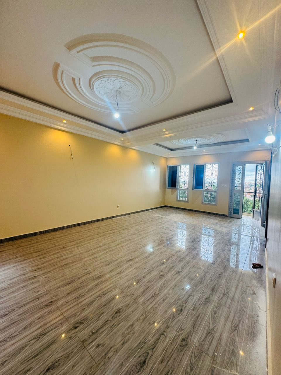 40677- Appartement haut standing Nsimeyong Terre Rouge