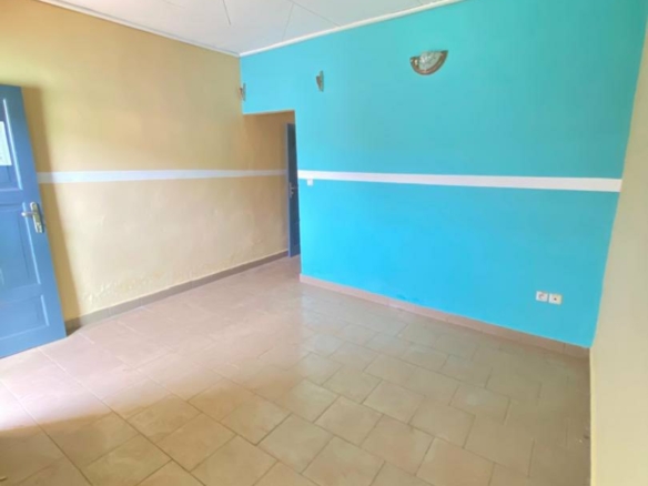 Grand studio moderne à Bonas