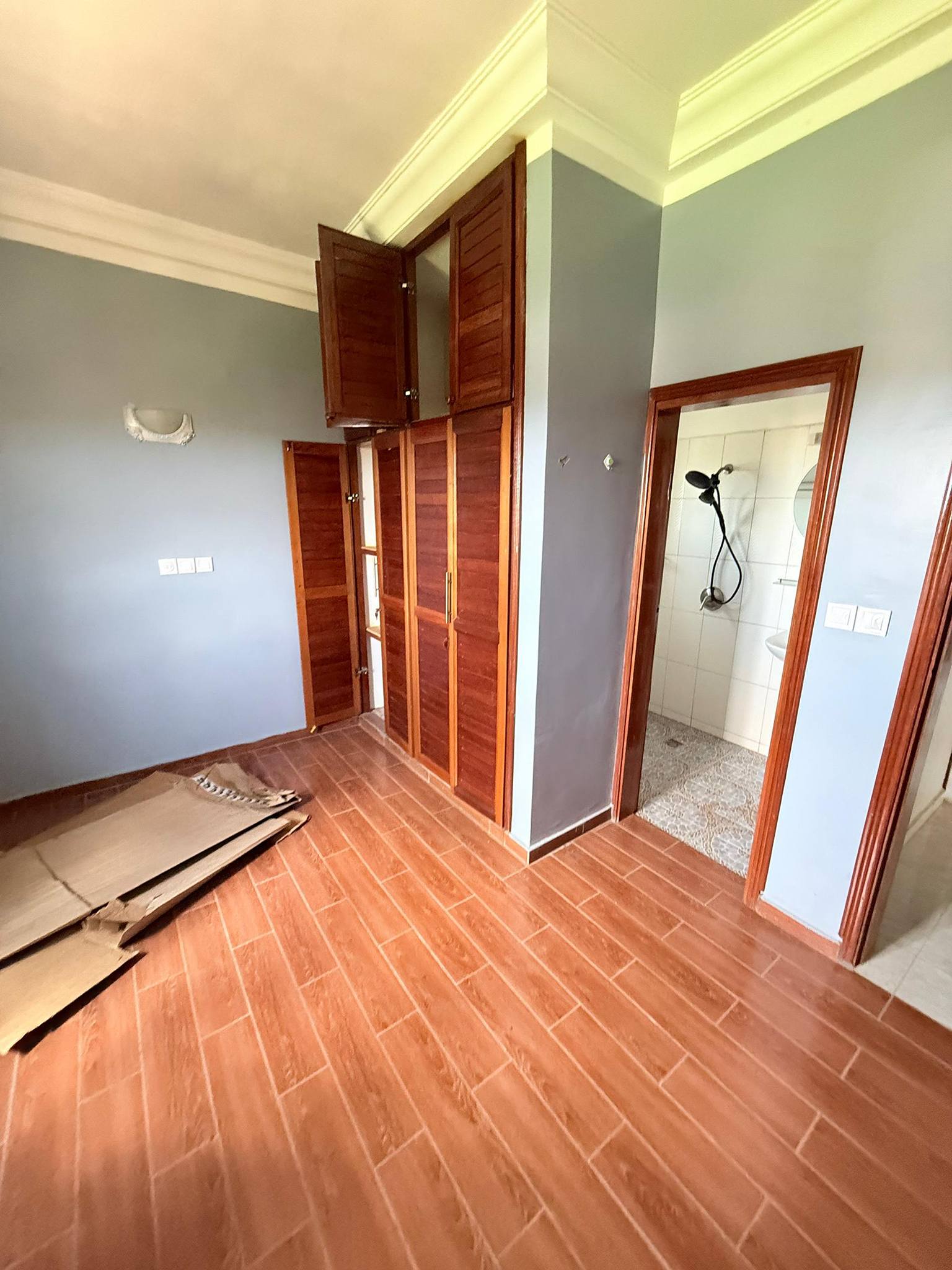 APPARTEMENT DE BON STANDING À LOUER, YAOUNDÉ NGOUSSO