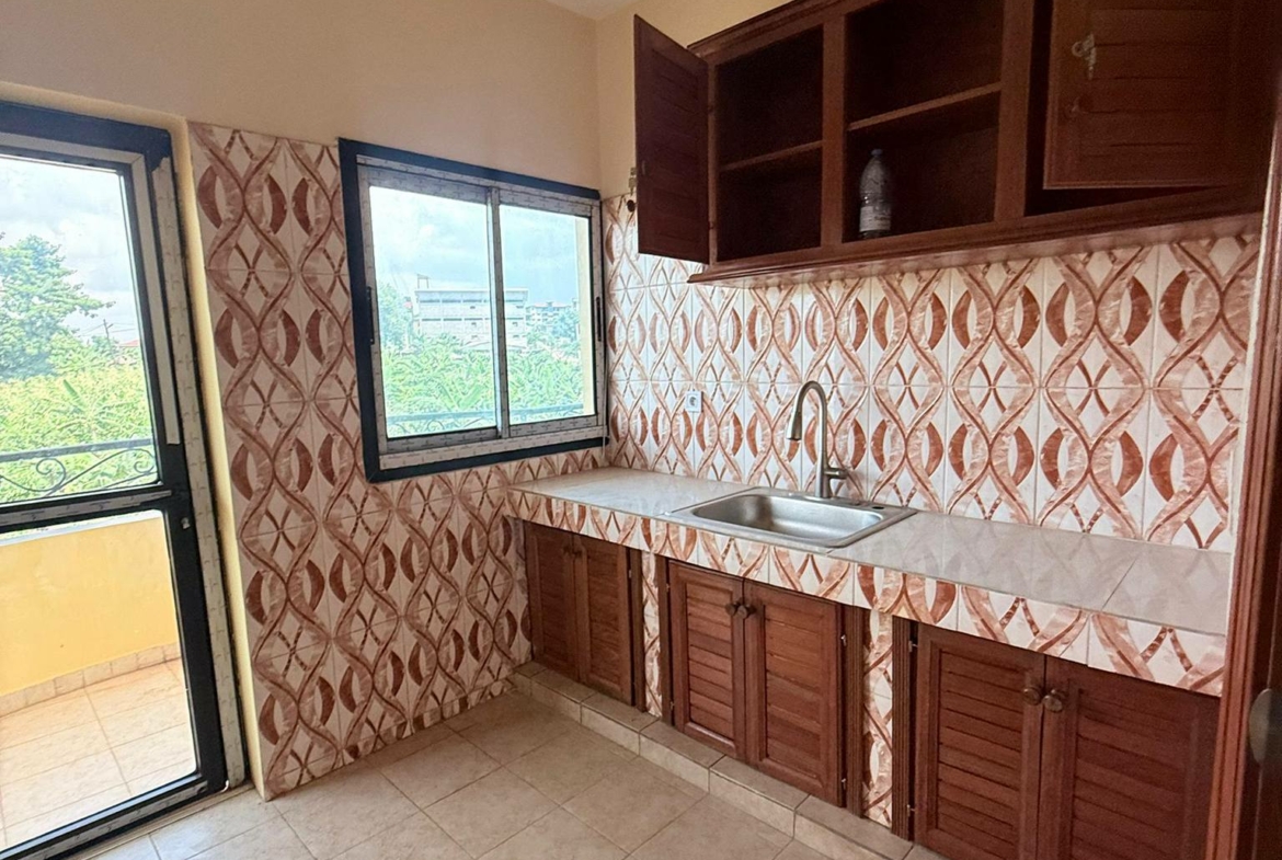 APPARTEMENT DE BON STANDING À LOUER, YAOUNDÉ NGOUSSO