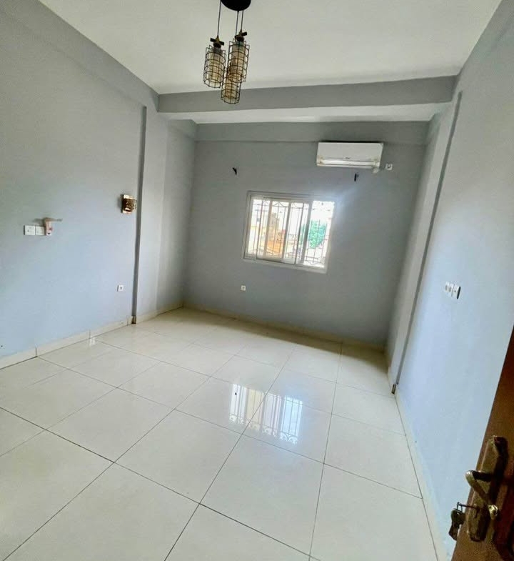 APPARTEMENT HAUT STANDING À LOUER, YAOUNDÉ ESSOS