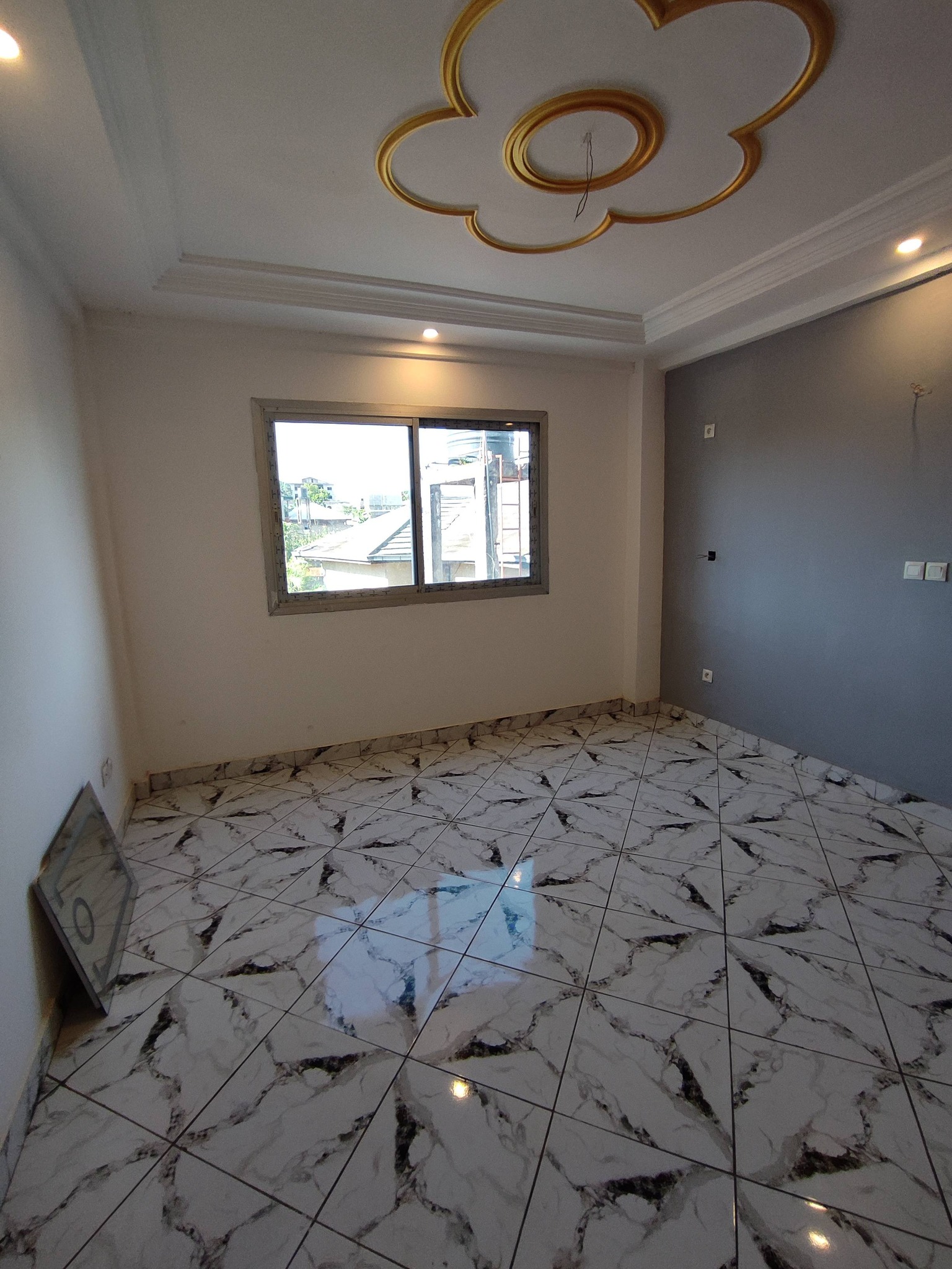 BI_appart_nkozoa_240526_chb3 Appartement moderne à louer à Yaoundé Nkozoa vers Olembé