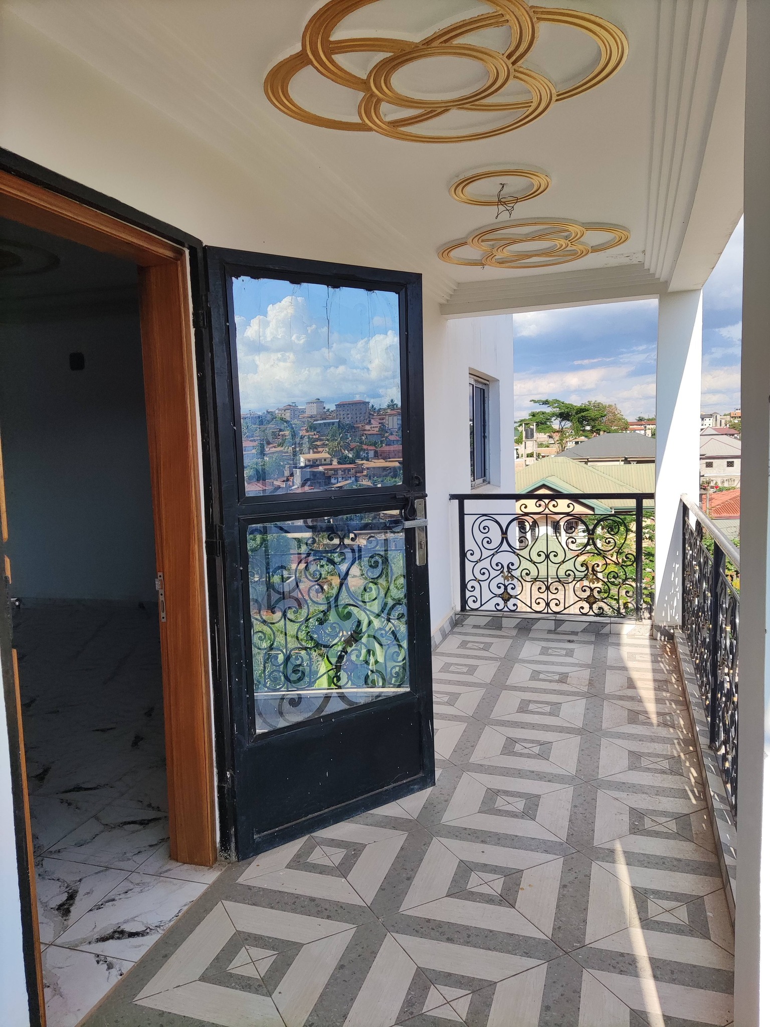 BI_appart_nkozoa_240526_ext Appartement moderne à louer à Yaoundé Nkozoa vers Olembé