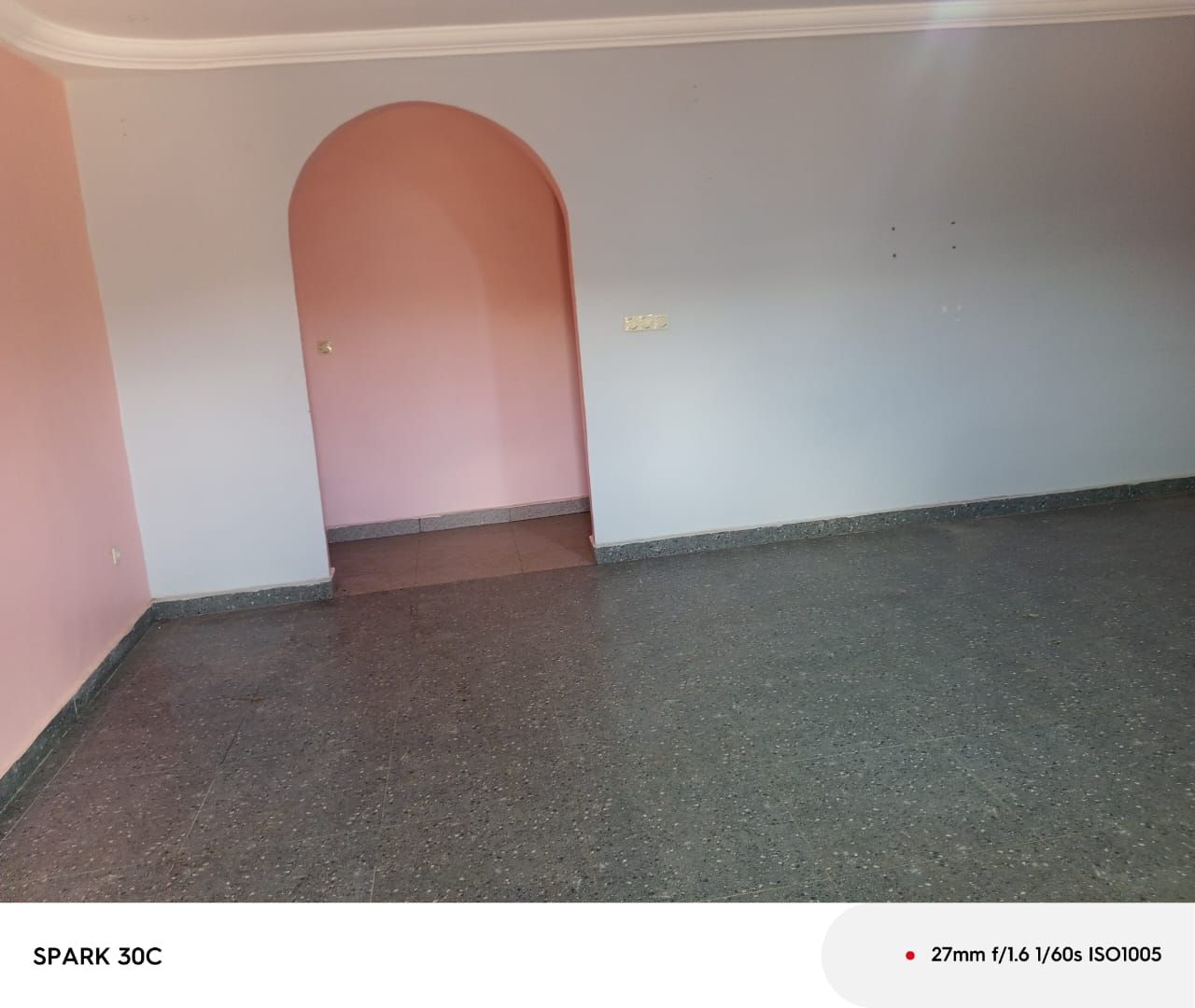 MAISON DANS LA BARRIERE EN LOCATION À NGAOUNDERE BEKA