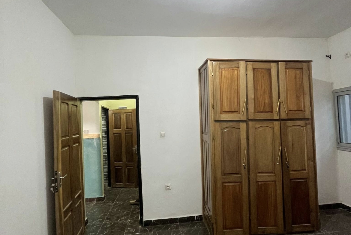 Appartement disponible dans un camp à Garoua Kanadi