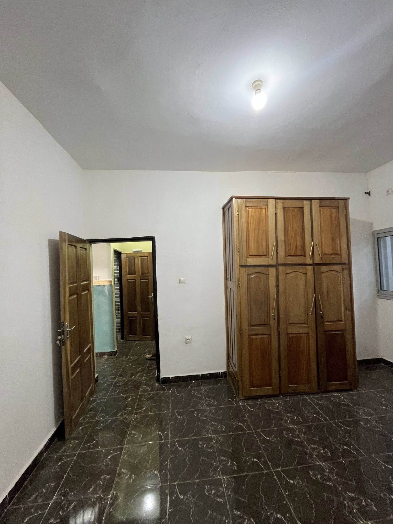 Appartement disponible dans un camp à Garoua Kanadi