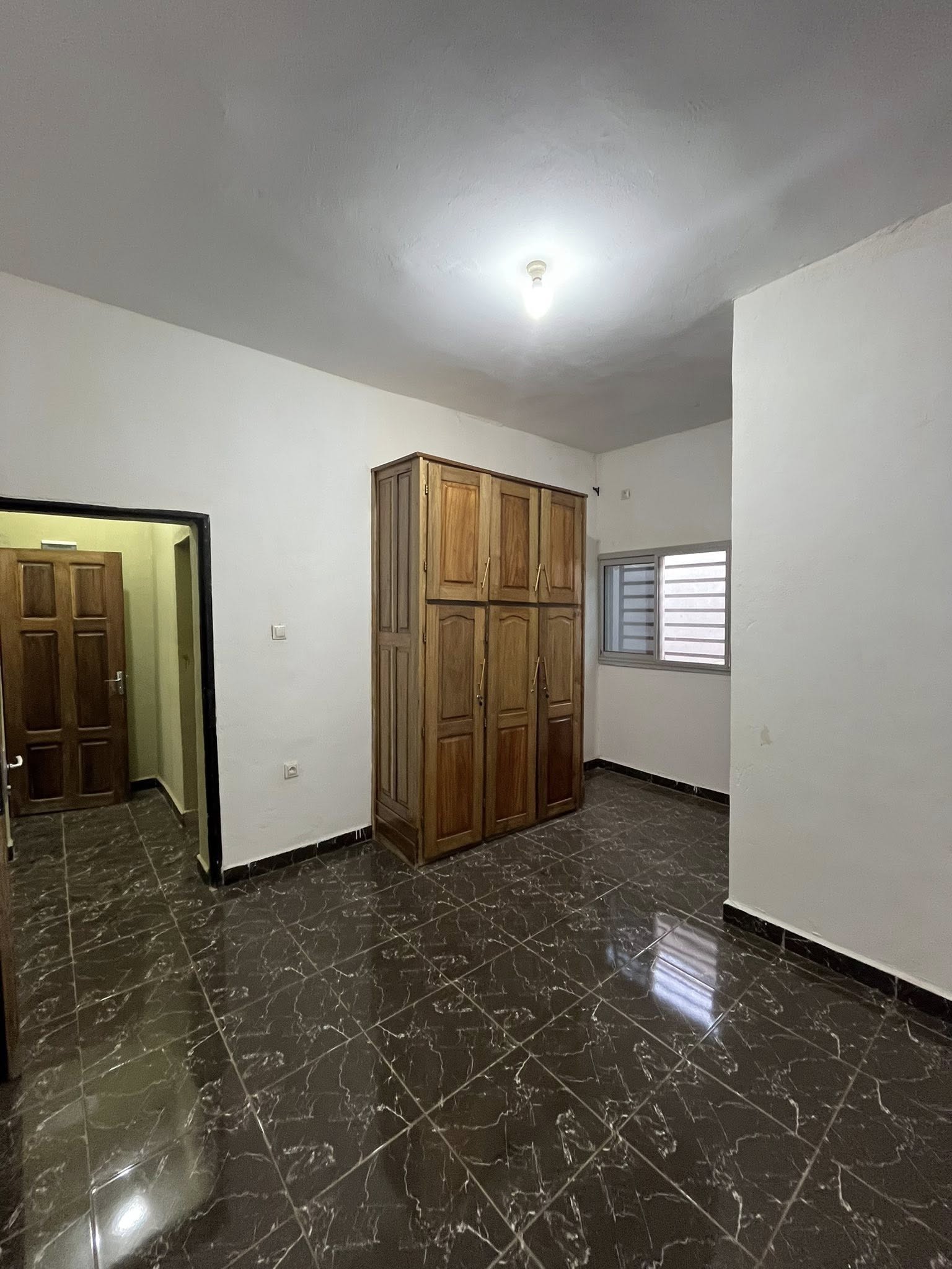Appartement disponible dans un camp à Garoua Kanadi
