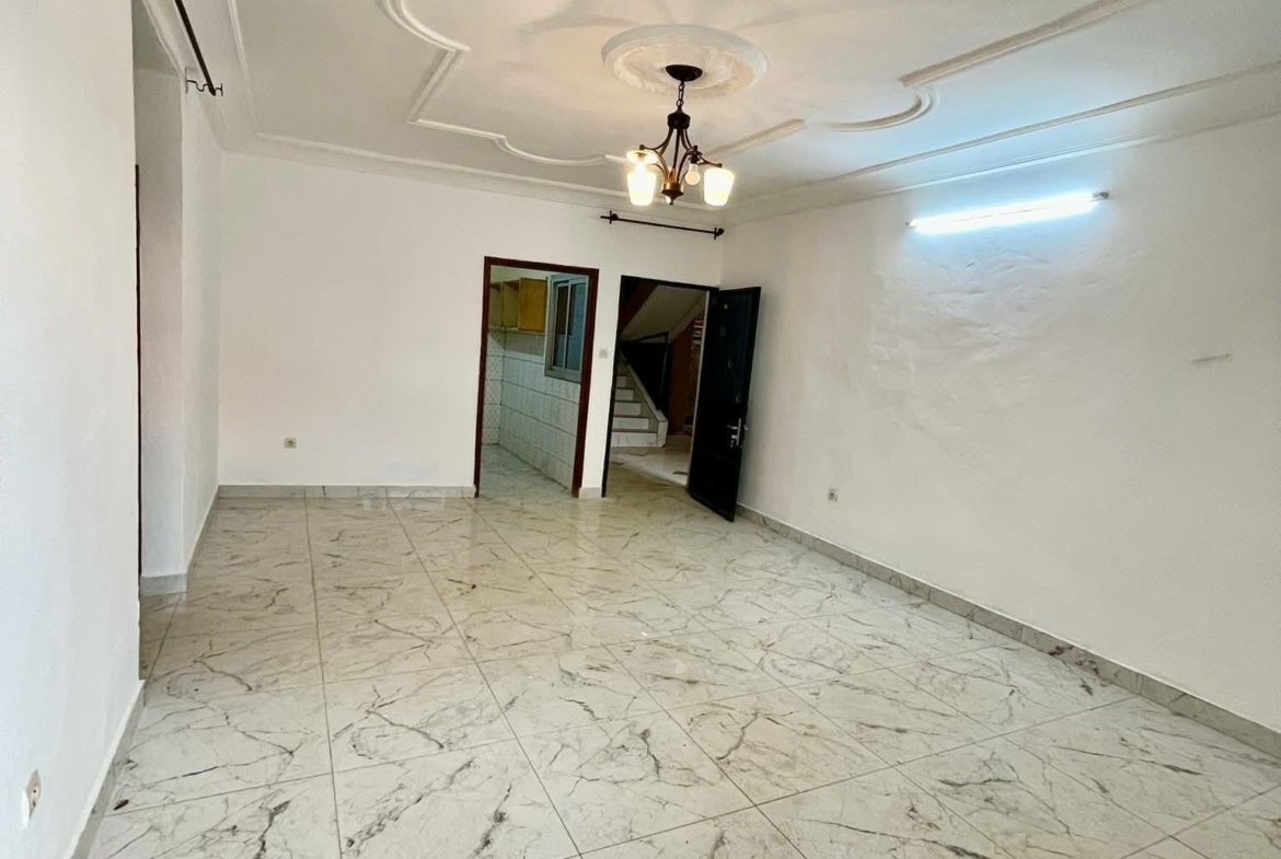 Appartement moderne à louer à Nsimeyong
