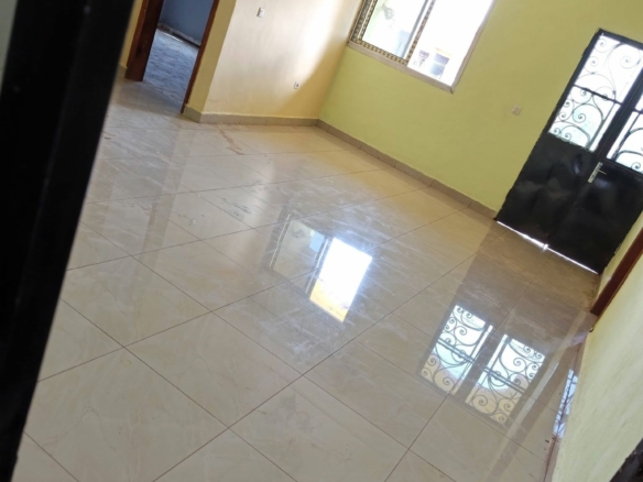 Studio à louer en face de la prefecture de Bafoussam