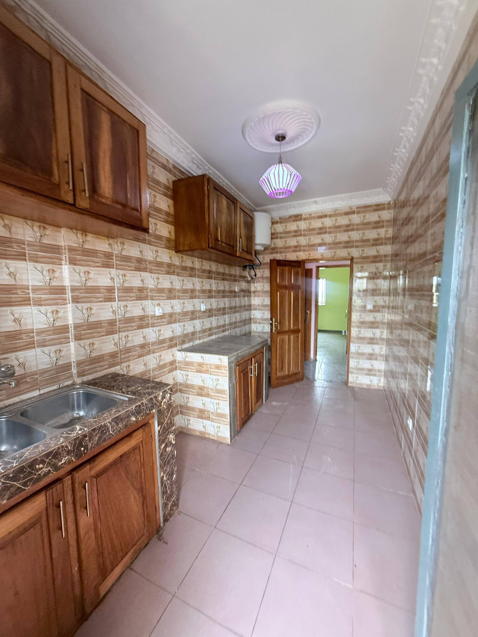 YAOUNDÉ NKOLFOULOU APPARTEMENT MODERNE