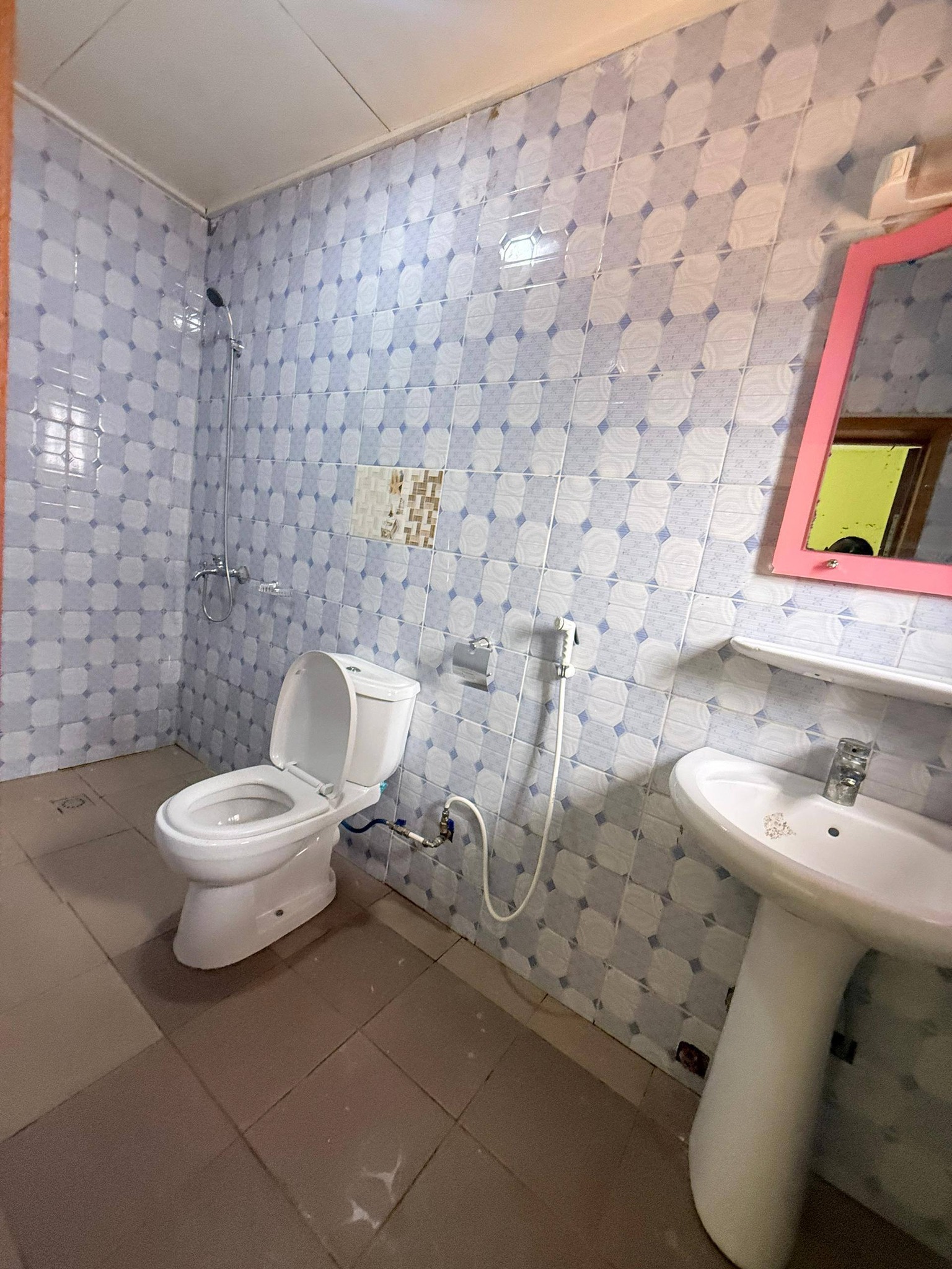 YAOUNDÉ NKOLFOULOU APPARTEMENT MODERNE