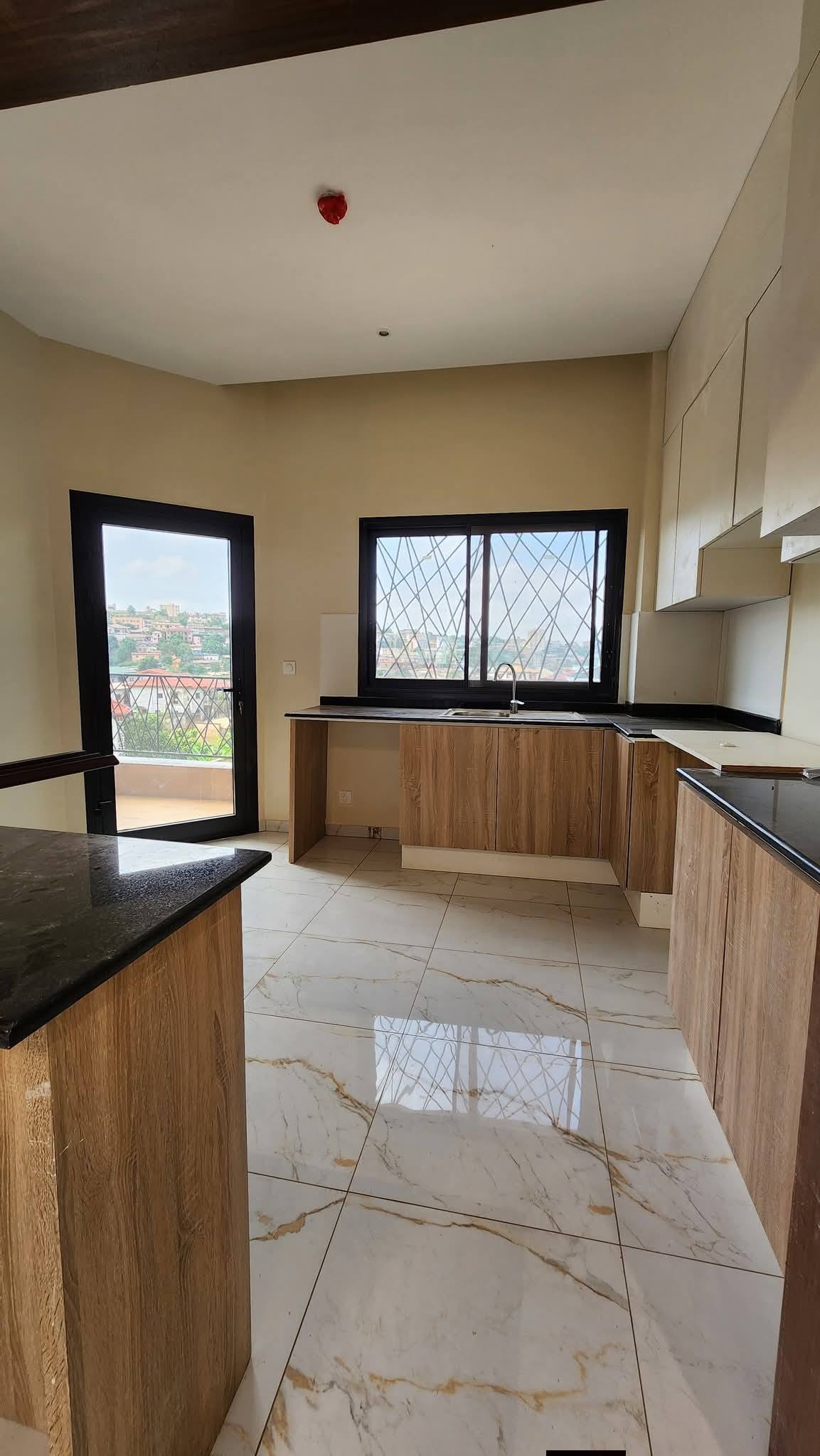 Appartement Haut Standing 2chambres, Yaoundé Omnisport