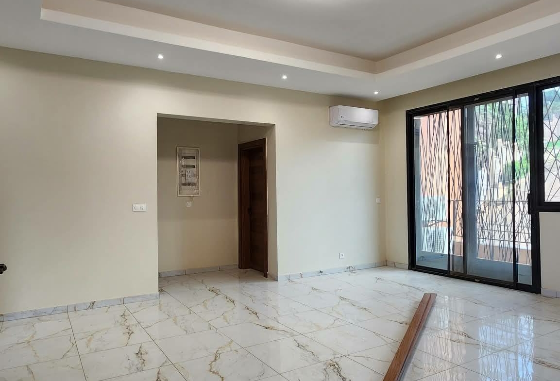 Appartement Haut Standing 2chambres, Yaoundé Omnisport