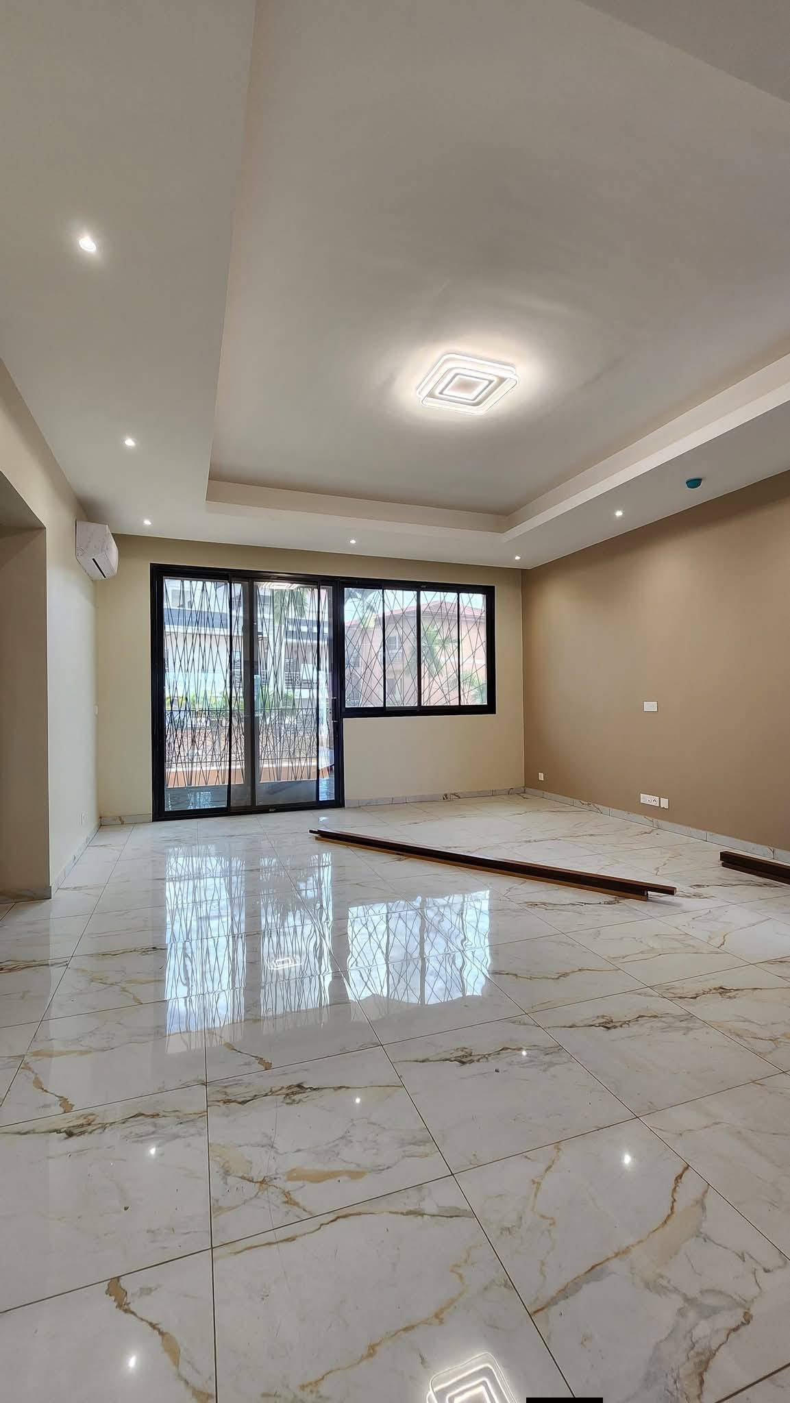 41285- Appartement Haut Standing 2chambres, Yaoundé Omnisport