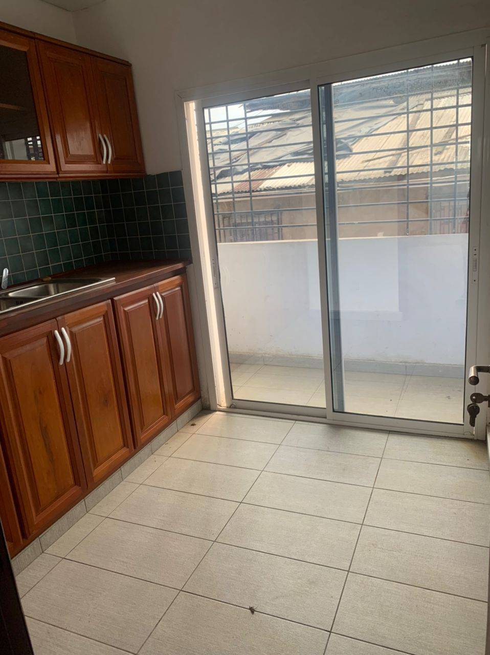 APPARTEMENT MODERNE À LOUER, DOUALA DEÏDO