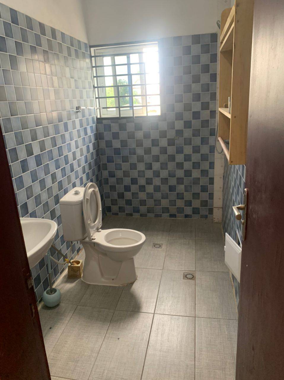 APPARTEMENT MODERNE À LOUER, DOUALA DEÏDO
